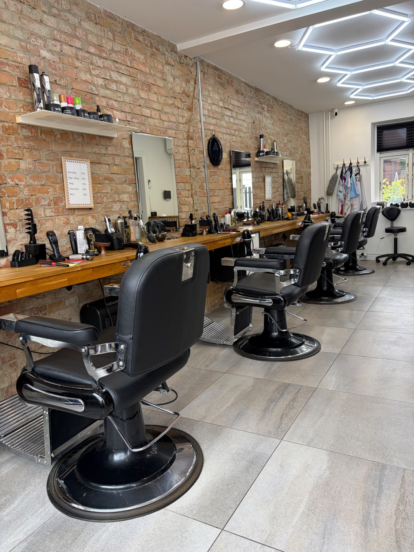 Barberstole i HC Klip barbershop i Køge
